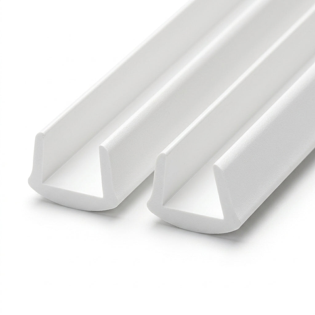 16mm Plastic Clip On Round White - Pack of 12, 2.44m Each